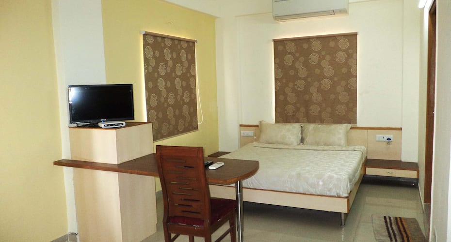 Hotel Orion Serviced Apartment -7, Ahmedabad 4